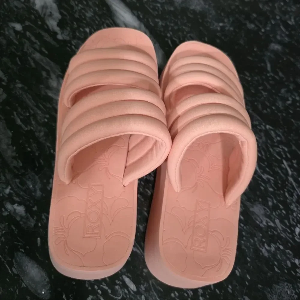BRAND NEW ROXY TOTALLY TUBULAR WEDGE WOMEN'SSANDALS